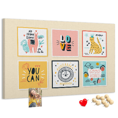 Tableau de liège Des graphismes colorés avec des slogans positifs.