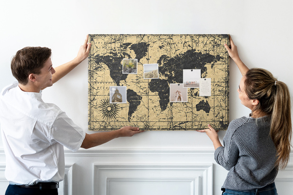 Tableau en liège Carte du monde antique en noir et or