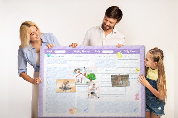 Tableau affichage liège Agenda hebdomadaire avec des touches de couleur