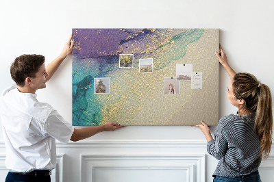 Tableau affichage liège Des accents dorés sur un fond d'eau abstrait