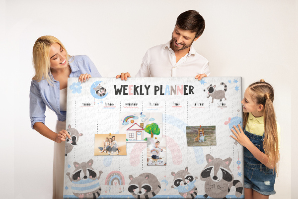 Tableau en liège Agenda hebdomadaire avec de joyeux ratons laveurs