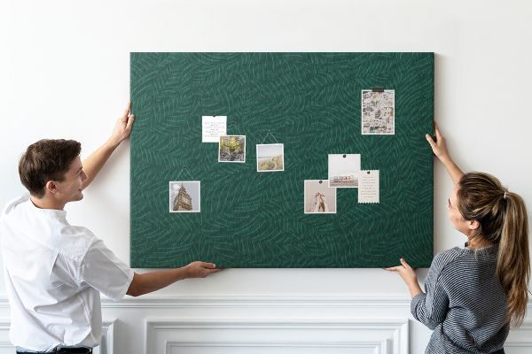 Tableau affichage liège Feuilles vertes sur fond sombre