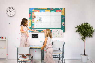 Tableau en liège Un planning hebdomadaire créatif avec des touches de couleur