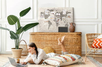 Tableau en liège Carte du monde avec texture de journal.