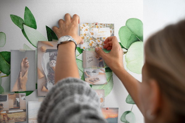 Tableau en liège Feuilles vertes sur fond clair