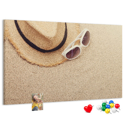 Tableau affichage liège Détente estivale sur la plage avec des lunettes de soleil.