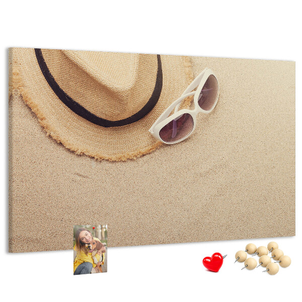 Tableau affichage liège Détente estivale sur la plage avec des lunettes de soleil.