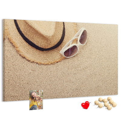 Tableau affichage liège Détente estivale sur la plage avec des lunettes de soleil.