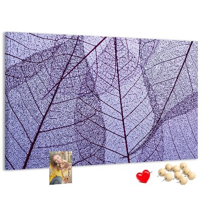 Tableau affichage liège Un délicat motif de feuilles sur fond violet