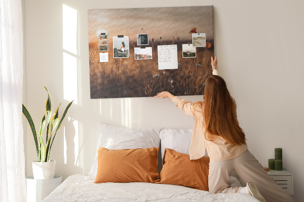 Tableau affichage liège Champ doré de coquelicots au coucher du soleil