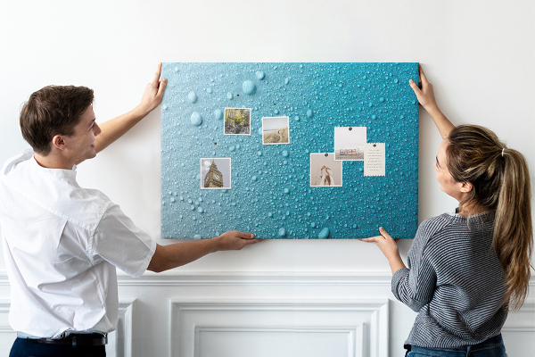 Tableau affichage liège Gouttes d'eau sur fond bleu