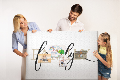Tableau en liège Inscription « famille » stylisée sur fond blanc