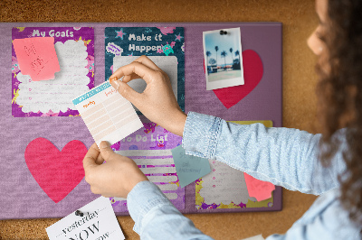 Tableau en liège Carnets colorés à motif de cœur