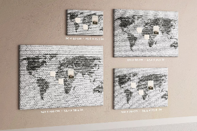 Tableau en liège Carte du monde sur un mur de briques