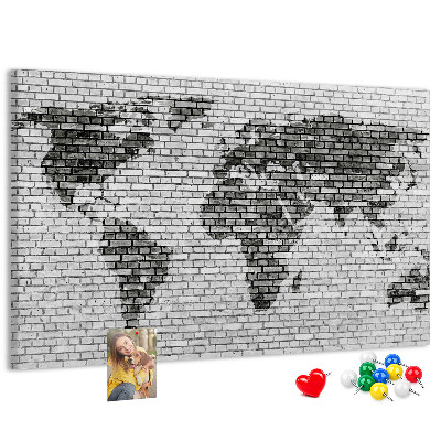 Tableau en liège Carte du monde sur un mur de briques