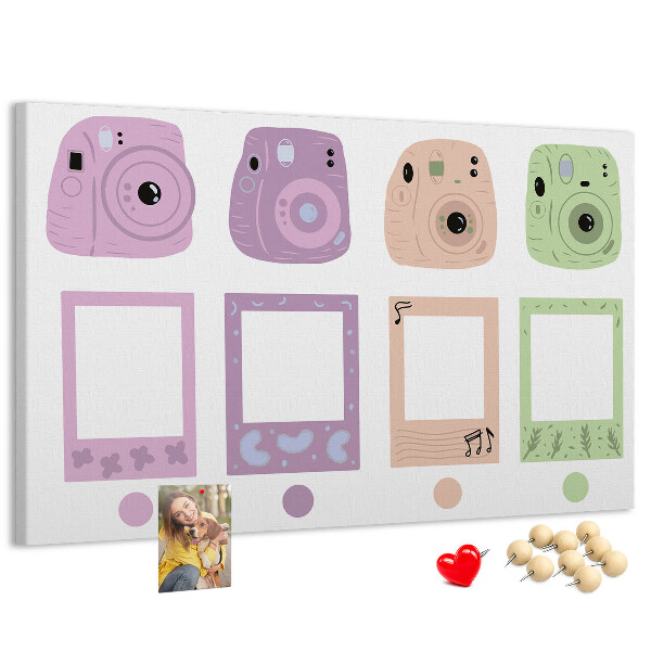 Tableau de liège appareils photo colorés aux teintes pastel