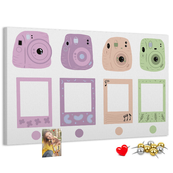 Tableau de liège appareils photo colorés aux teintes pastel