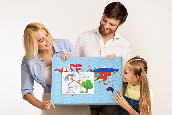 Tableau affichage liège Carte du monde avec les drapeaux des pays
