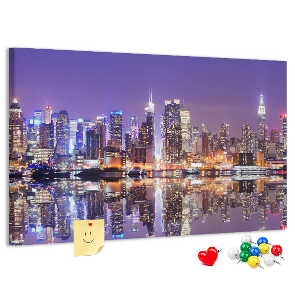 Tableau affichage liège Panorama nocturne de la ville avec reflet dans l'eau