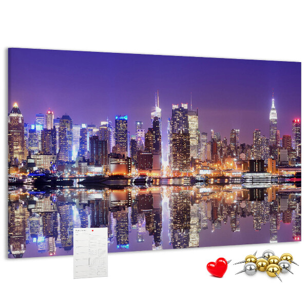 Tableau affichage liège Panorama nocturne de la ville avec reflet dans l'eau