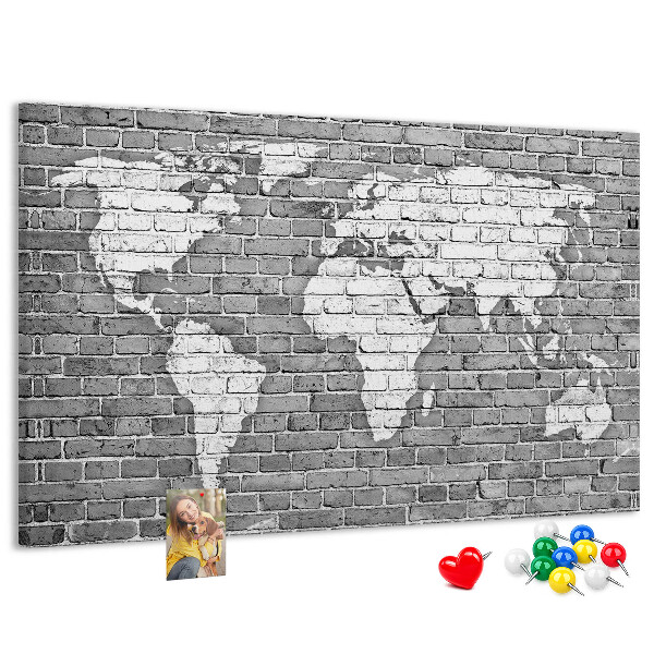 Tableau de liège Carte du monde sur un mur de briques