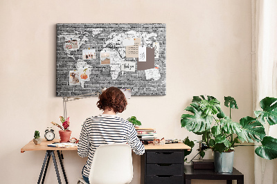 Tableau de liège Carte du monde sur un mur de briques