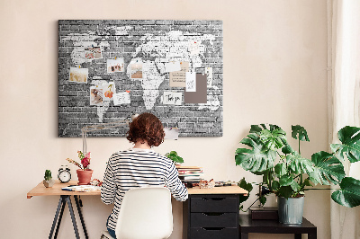 Tableau de liège Carte du monde sur un mur de briques