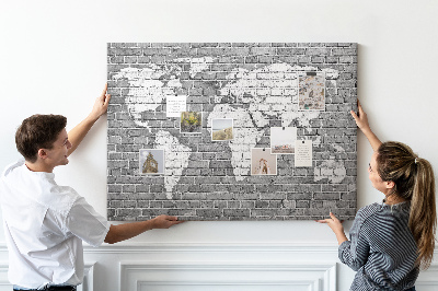 Tableau de liège Carte du monde sur un mur de briques