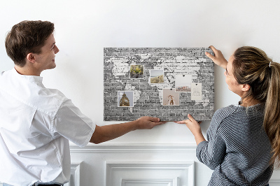 Tableau de liège Carte du monde sur un mur de briques