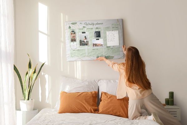 Tableau en liège Agenda hebdomadaire vert avec des touches végétales