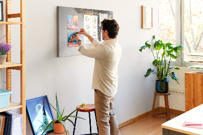 Tableau affichage liège Une abstraction élégante dans des nuances de noir.