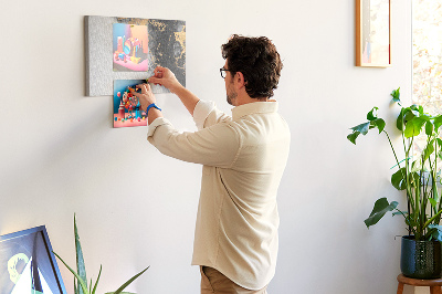 Tableau affichage liège Une abstraction élégante dans des nuances de noir.