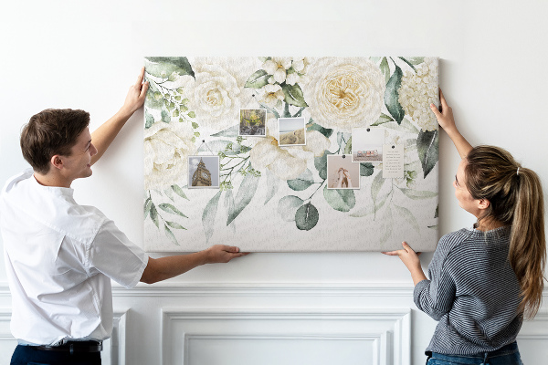 Tableau affichage liège Motif floral aux teintes délicates.