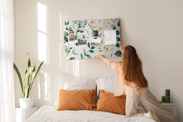 Tableau affichage liège Feuilles dorées sur fond clair