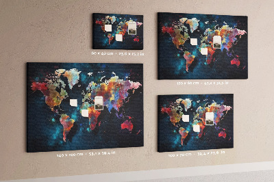 Tableau en liège Carte du monde colorée sur fond sombre