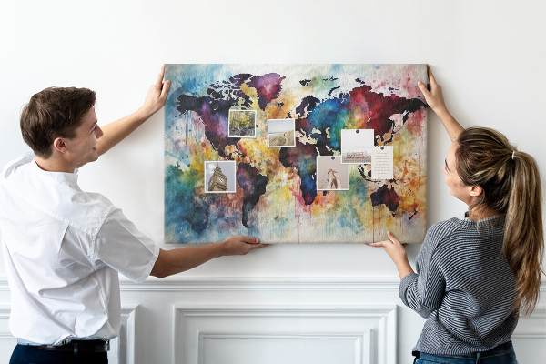 Tableau affichage liège Carte du monde colorée dans le style aquarelle