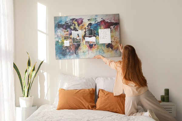 Tableau affichage liège Carte du monde colorée dans le style aquarelle