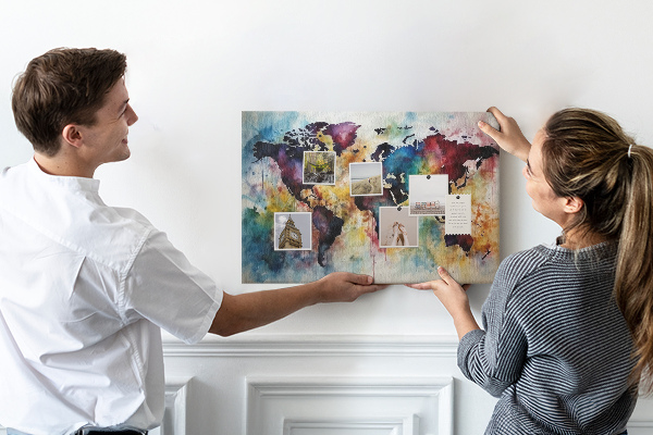 Tableau affichage liège Carte du monde colorée dans le style aquarelle