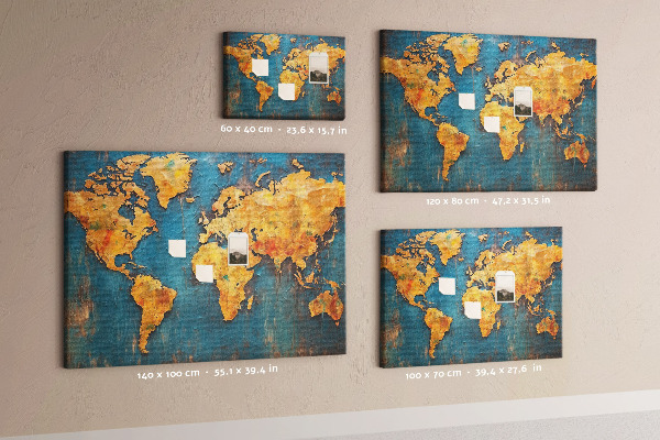 Tableau en liège Une carte du monde dans des tons chauds de brun.