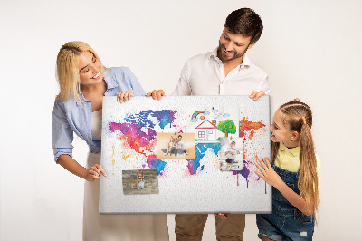 Tableau de liège carte du monde colorée à l'aquarelle