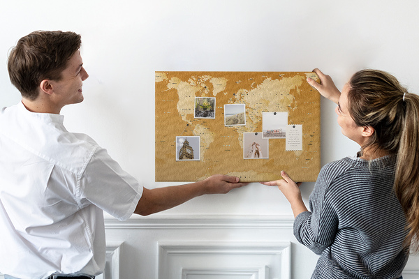 Tableau en liège Une carte du monde dans des tons de brun