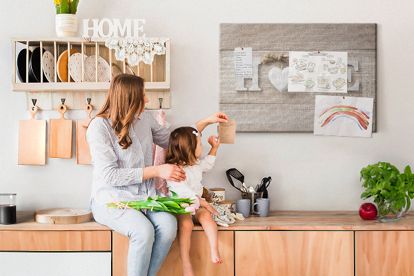 Tableau affichage liège Inscription HOME élégante avec un cœur