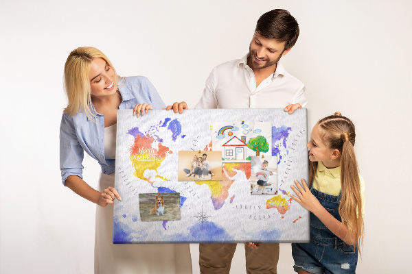 Tableau de liège Carte du monde colorée dans le style aquarelle