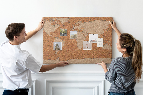 Tableau de liège Carte du monde sur un tableau en liège