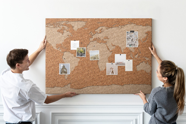 Tableau de liège Carte du monde sur un tableau en liège