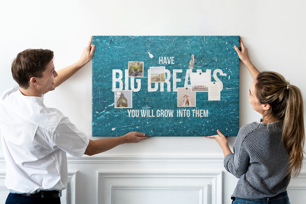 Tableau affichage liège Les rêves grandissent sur un fond bleu