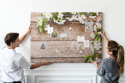 Tableau de liège Fleurs sur fond de planche en bois