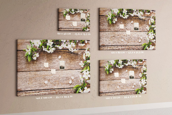 Tableau de liège Fleurs sur fond de planche en bois