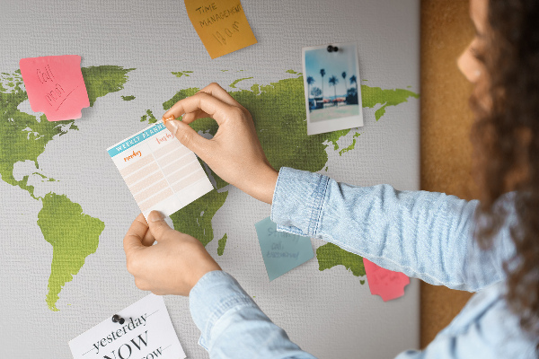Tableau affichage liège Carte du monde verte avec effet aquarelle