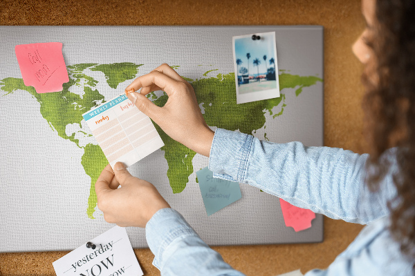 Tableau affichage liège Carte du monde verte avec effet aquarelle